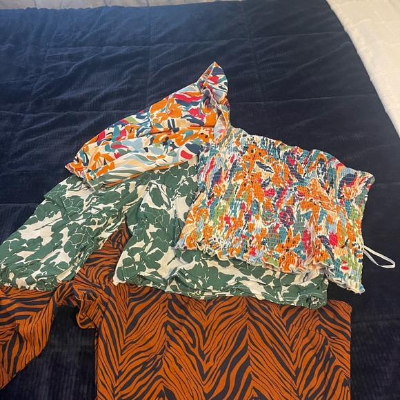 Tops - Green and White Leaf Print Top